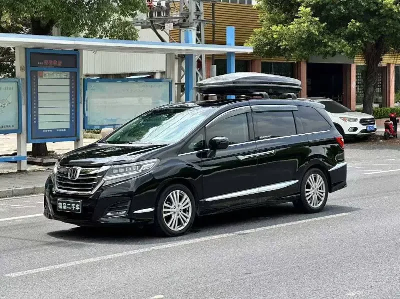 Honda Elysion (Alison)  из Китая