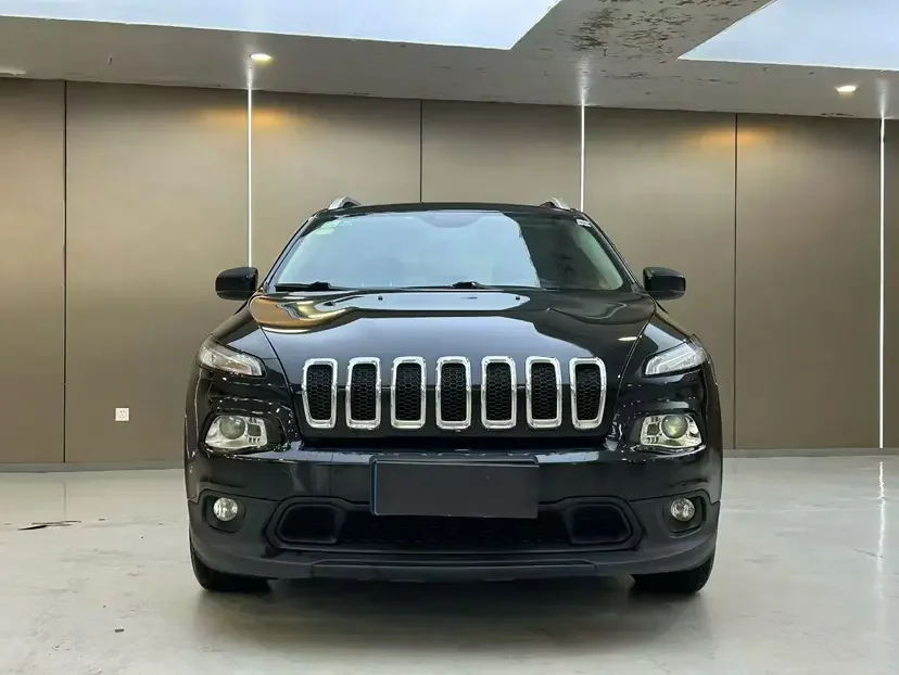 Jeep Cherokee  из Китая