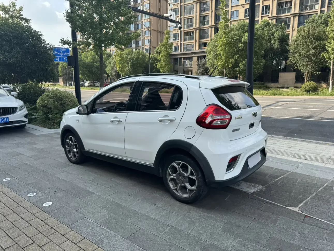 Geely Vision X1