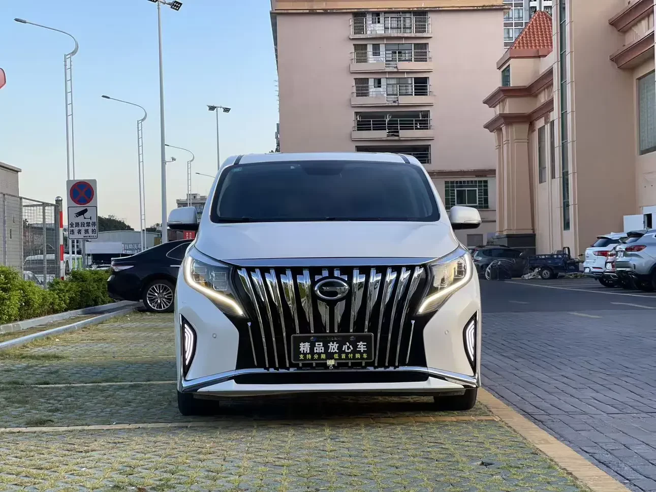GAC Trumpchi M8  из Китая