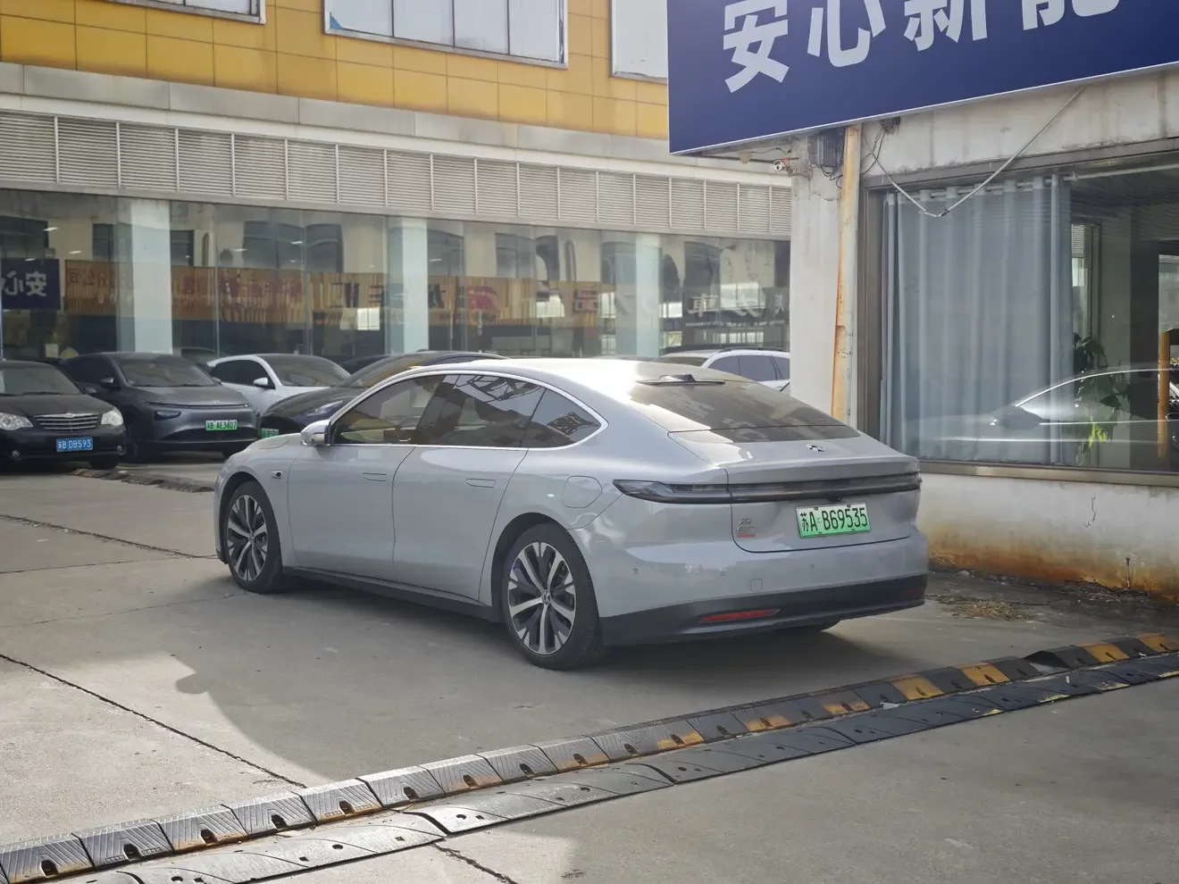 NIO ET7