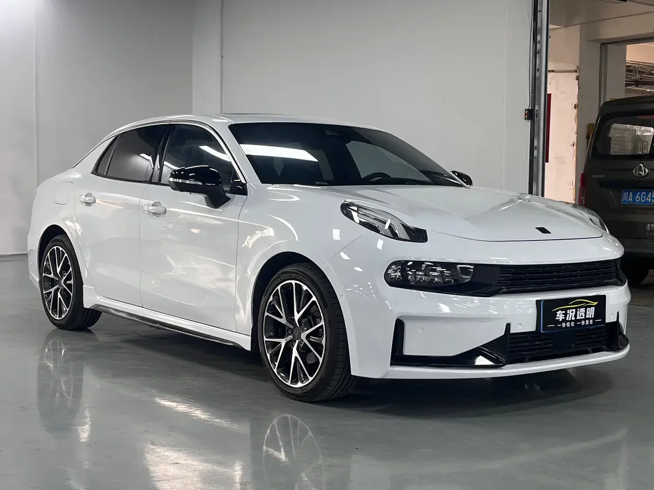 Lynk & Co 03