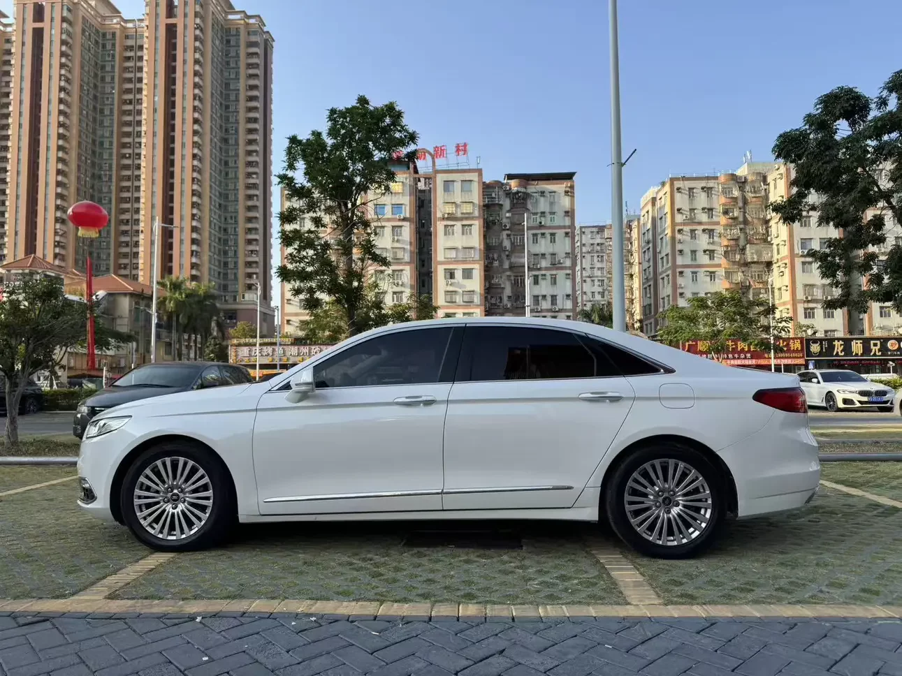 Ford Taurus