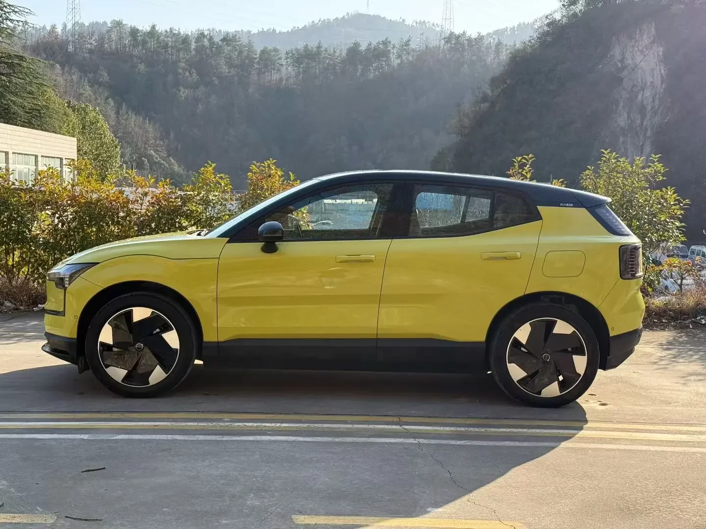 Volvo EX30