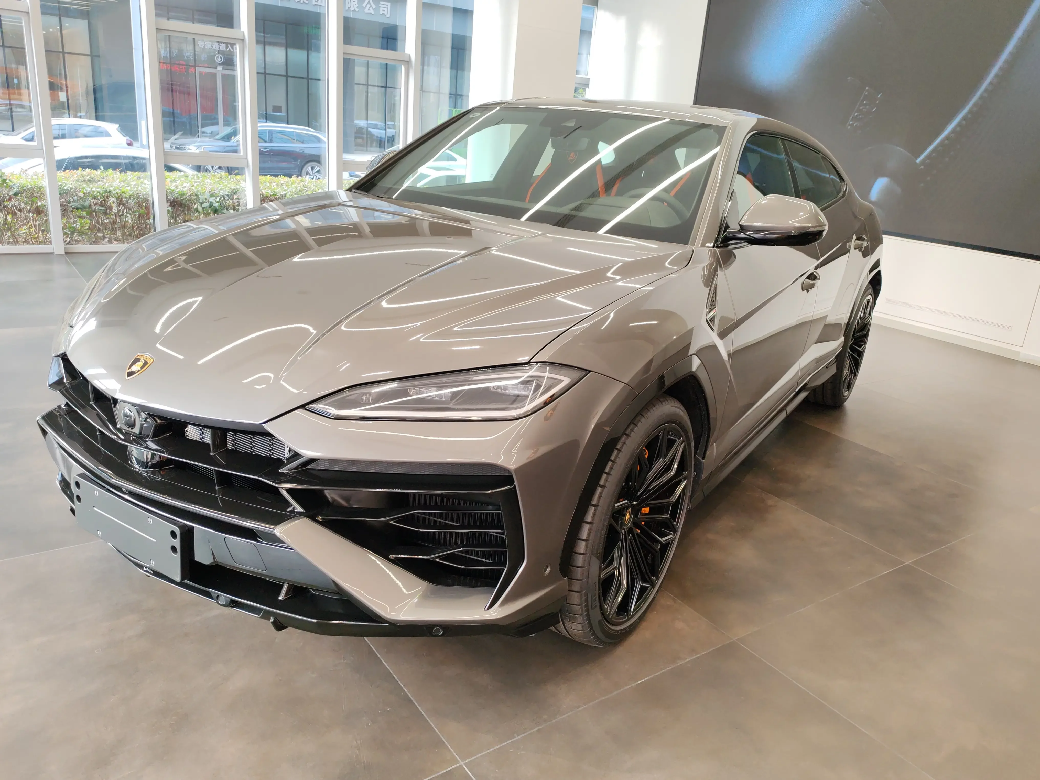 Lamborghini Urus SE
