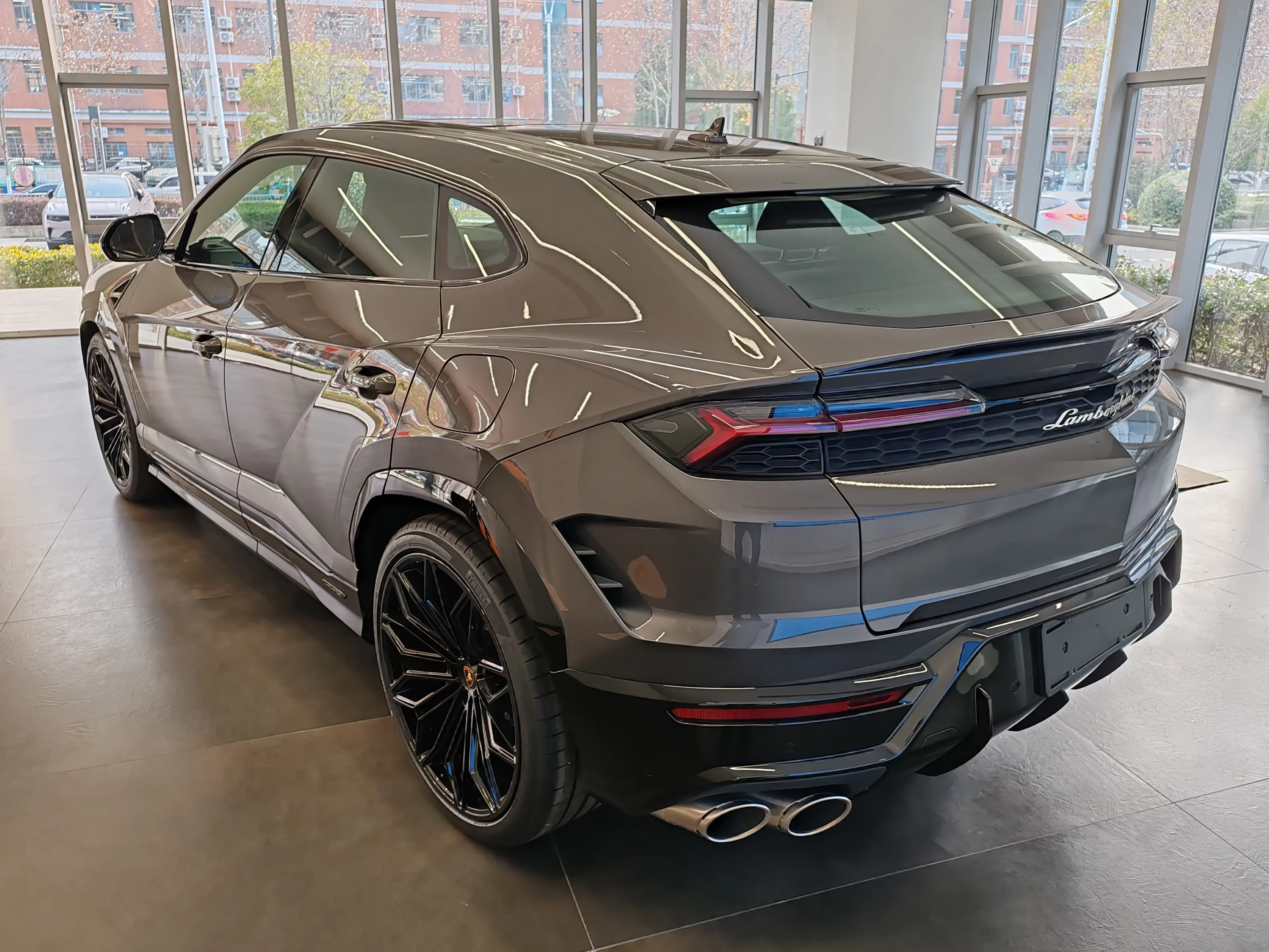 Lamborghini Urus SE