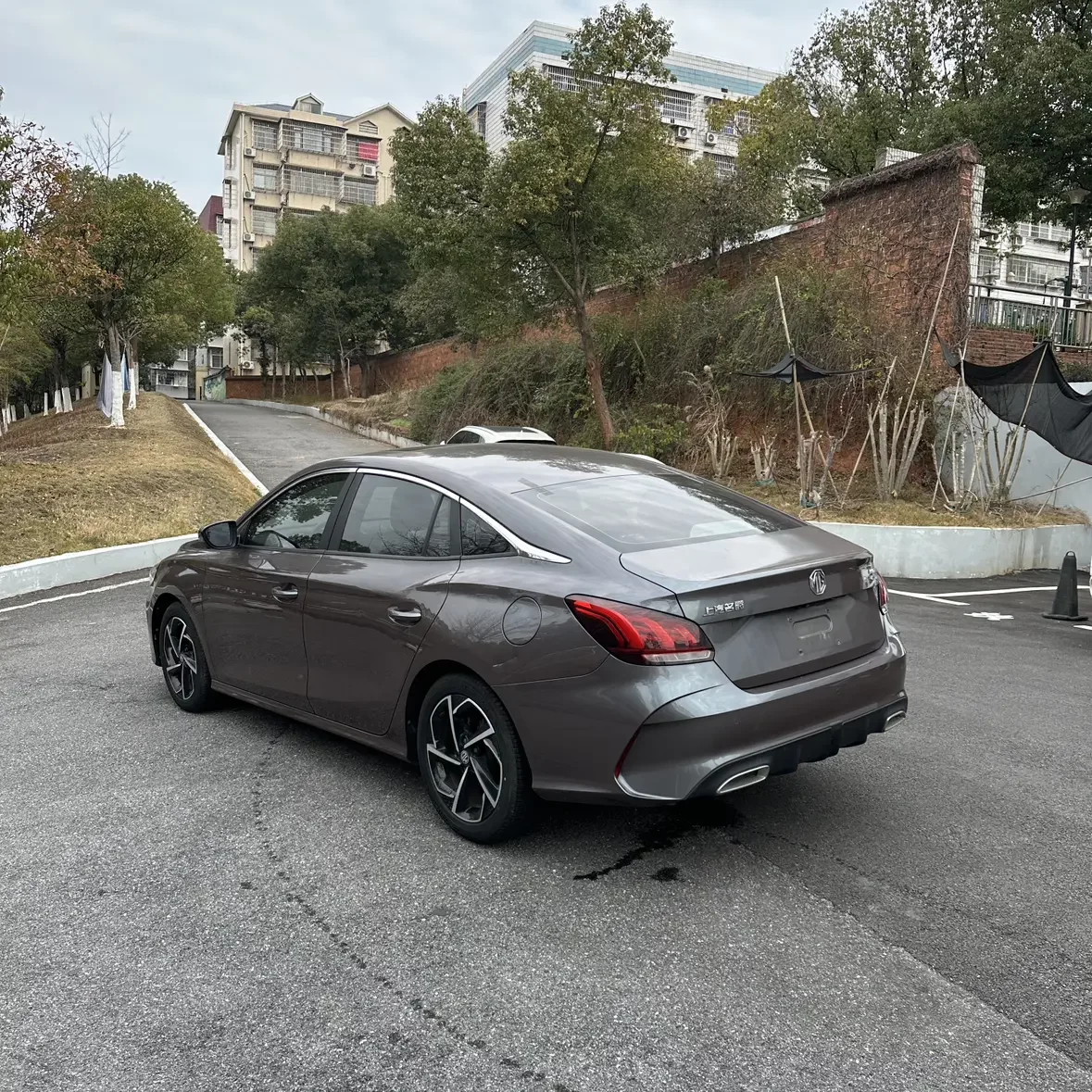 MG 5
