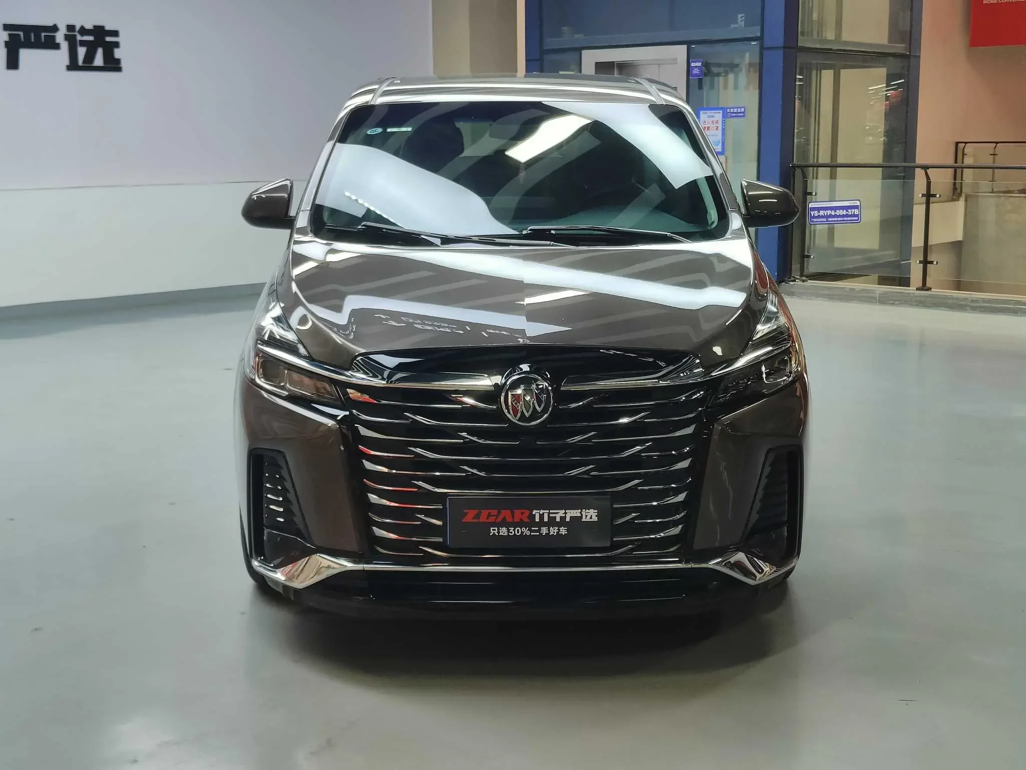 Buick GL8  из Китая