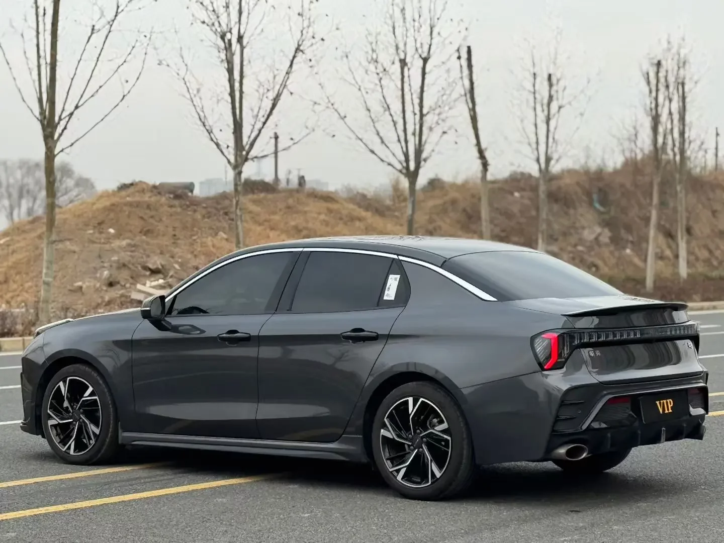 Lynk & Co 03