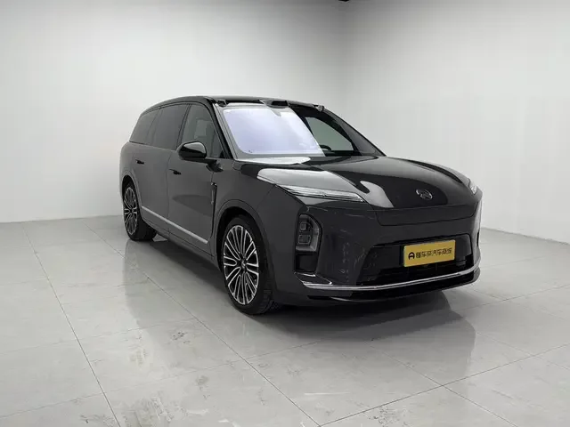 NIO ES8