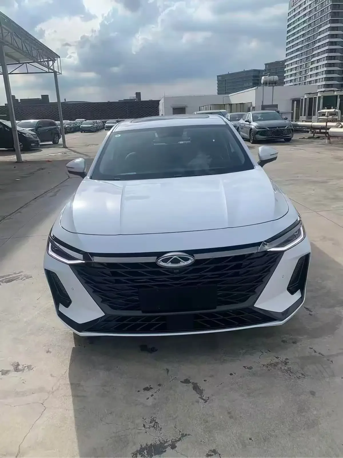 Chery Arrizo 8