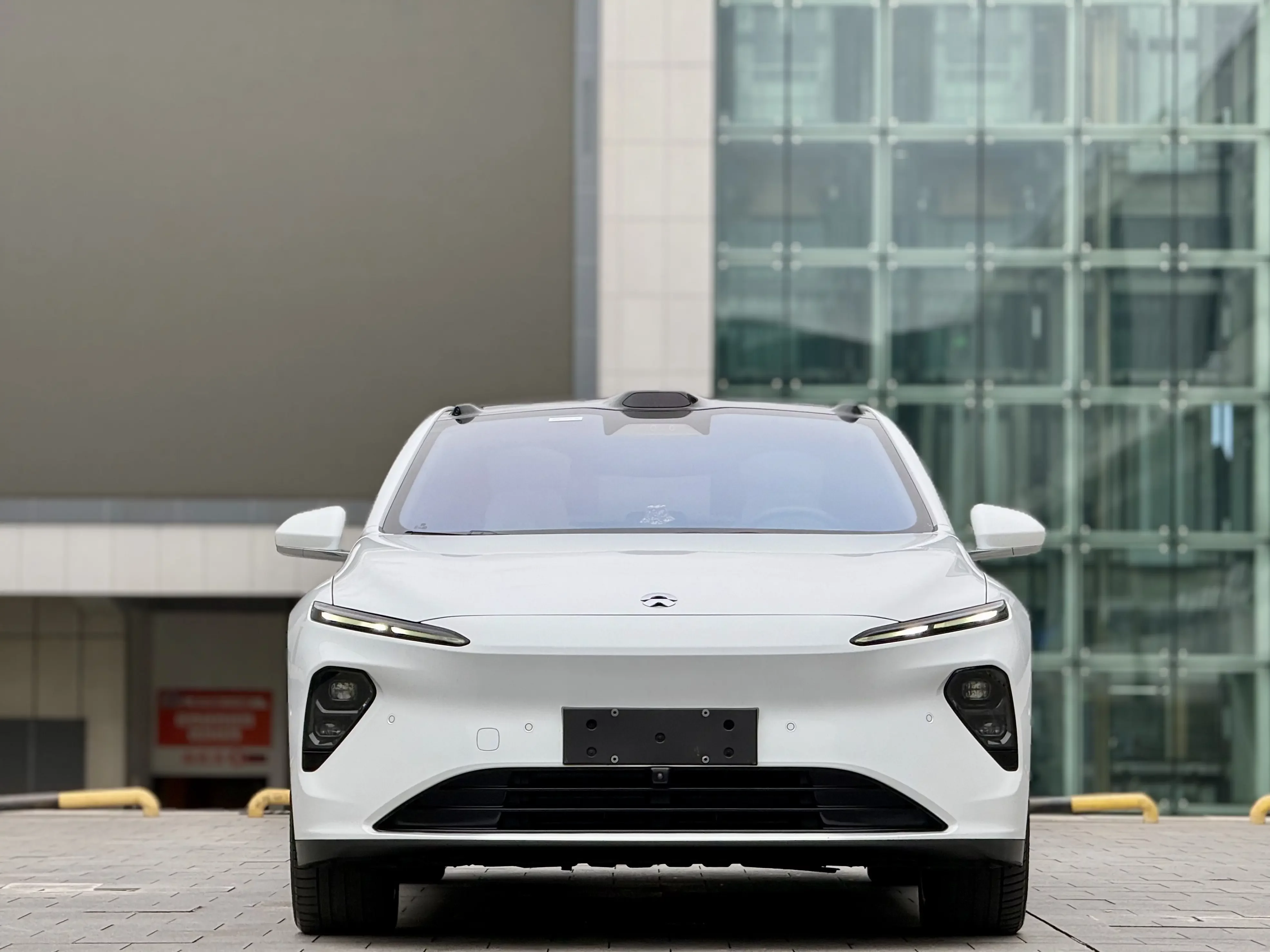 NIO ET7