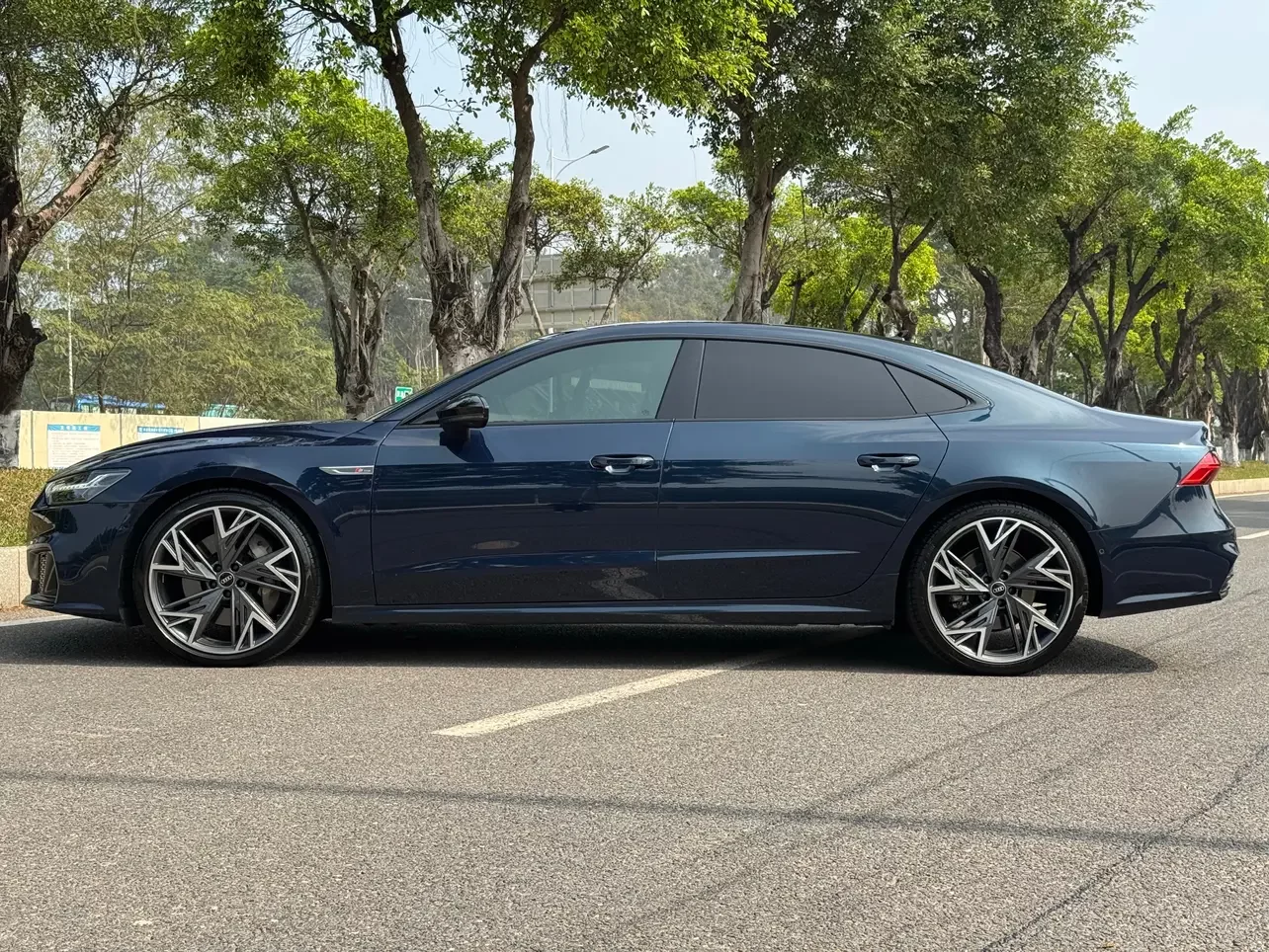 Audi A7L