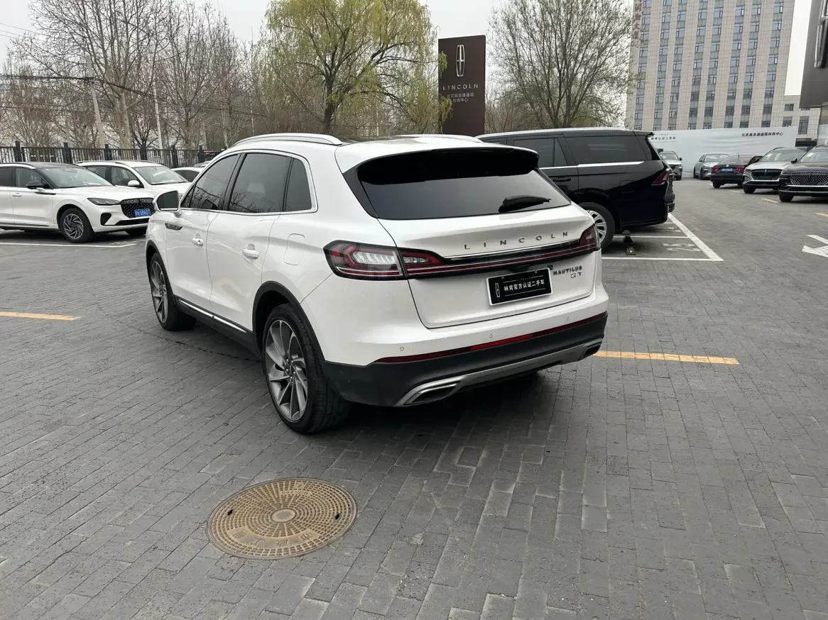 Lincoln navigator