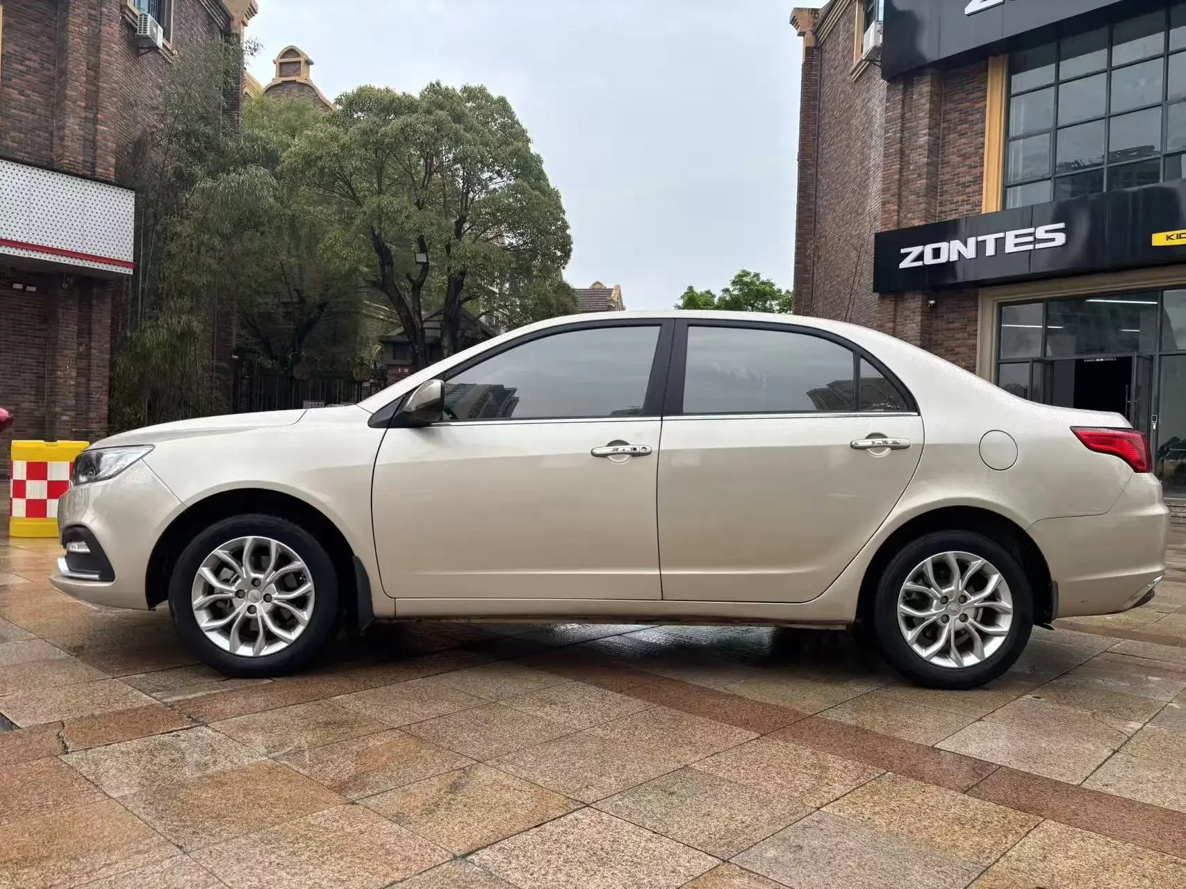 Geely Vision