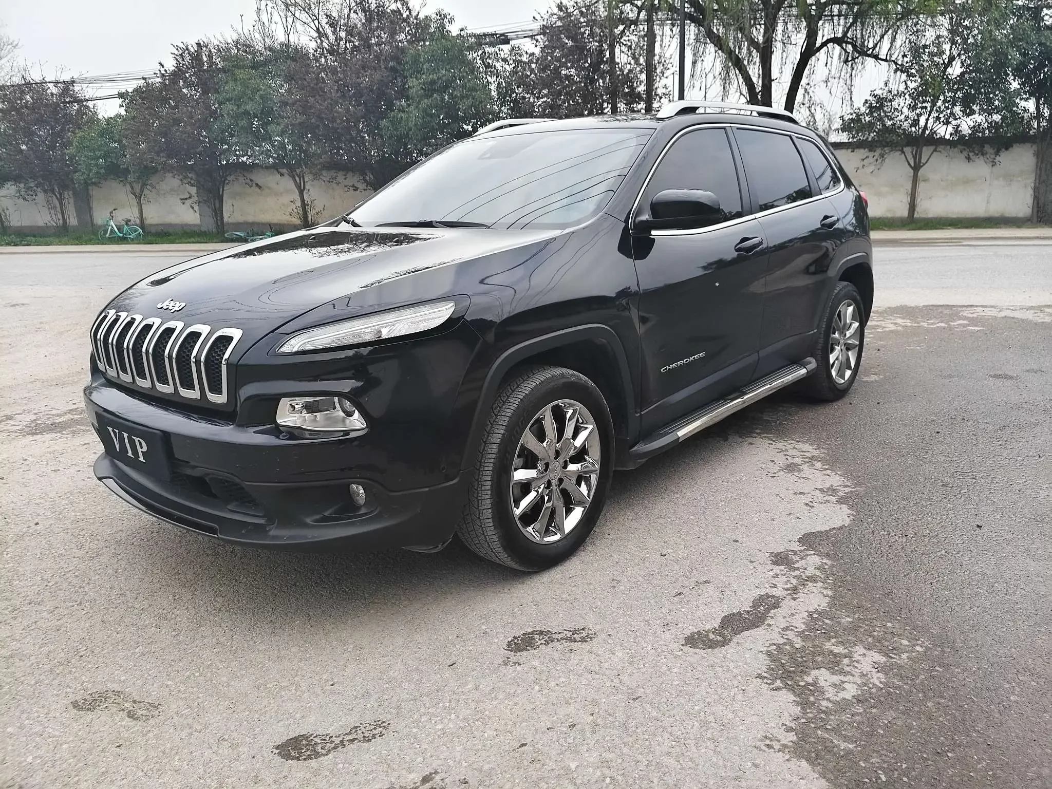 Jeep Cherokee