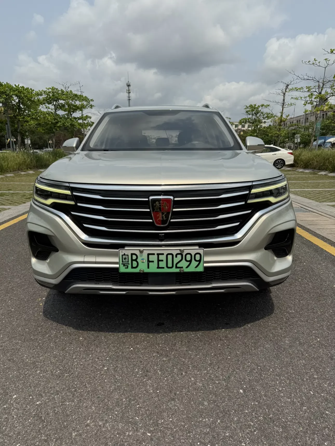Roewe RX5 eMAX  из Китая
