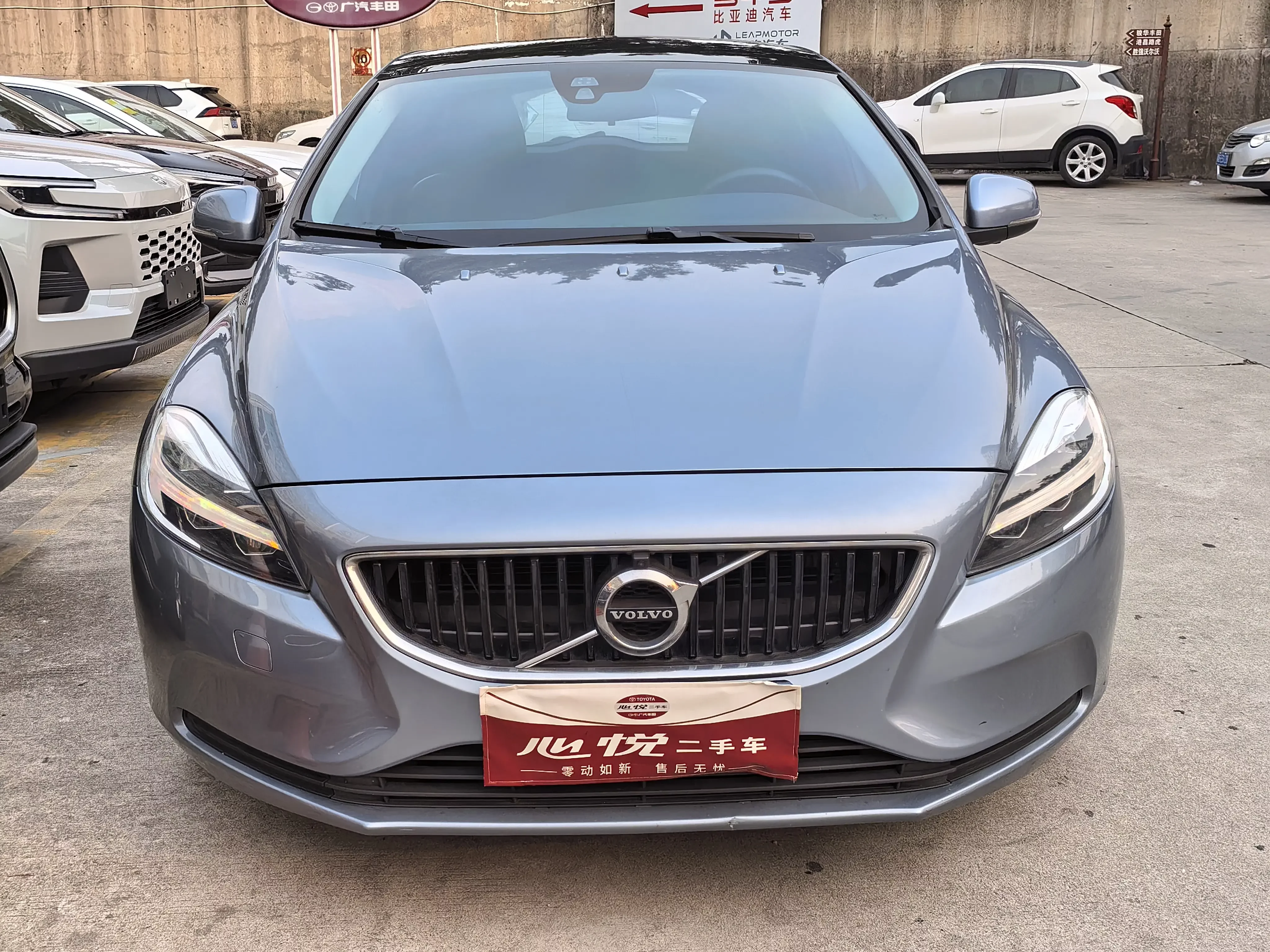 Volvo V40  из Китая