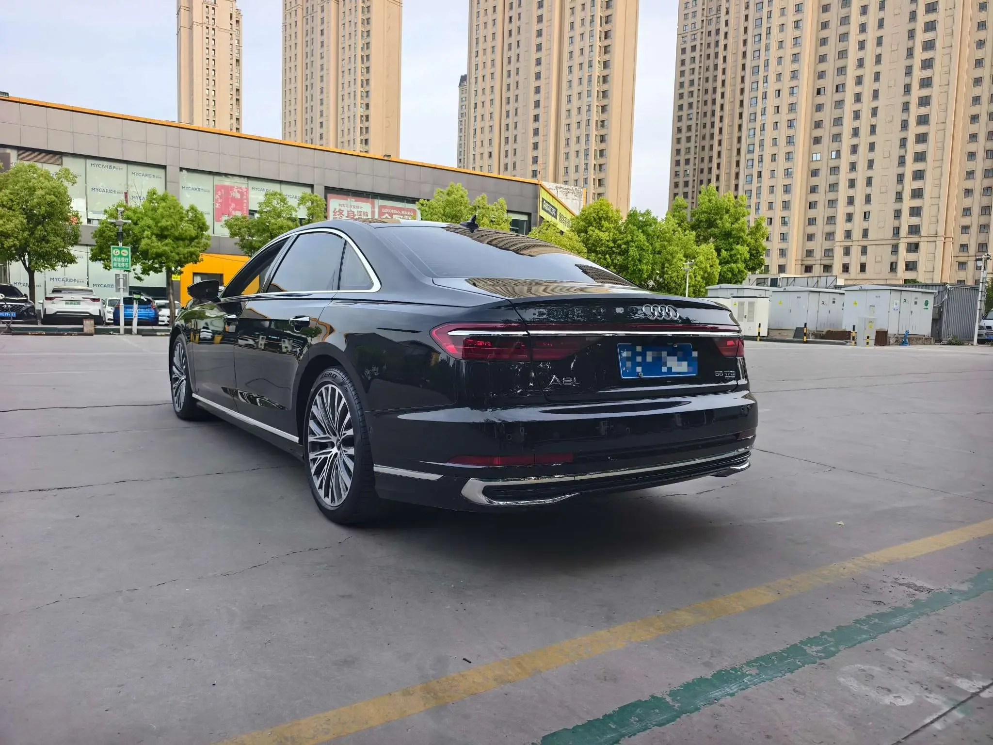 Audi A8