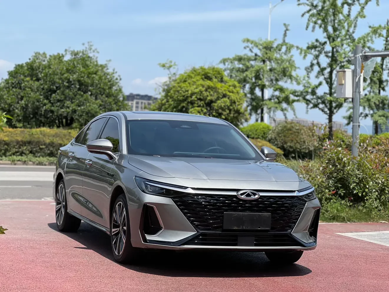 Chery Arrizo 8
