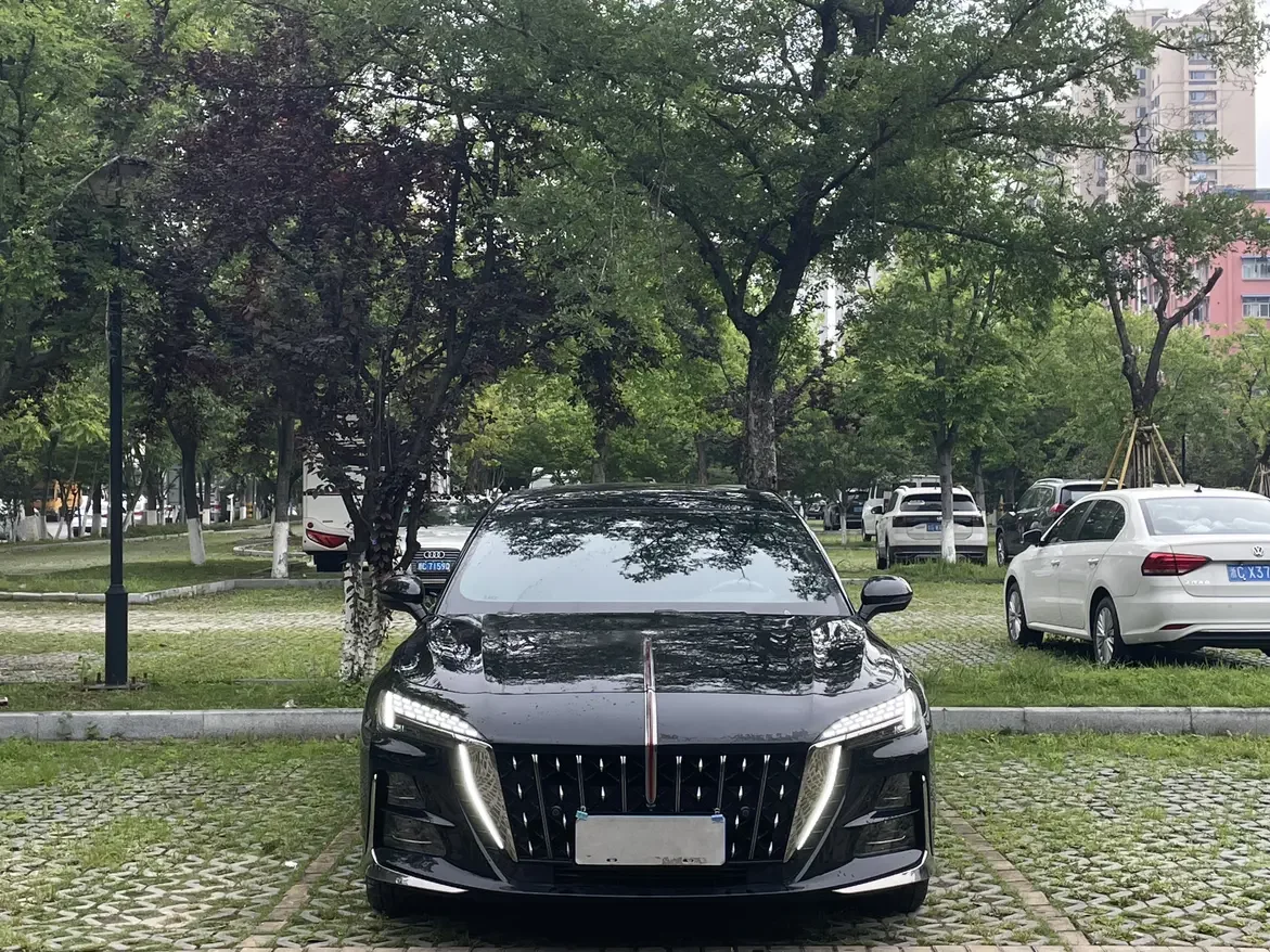 Hongqi H6  из Китая