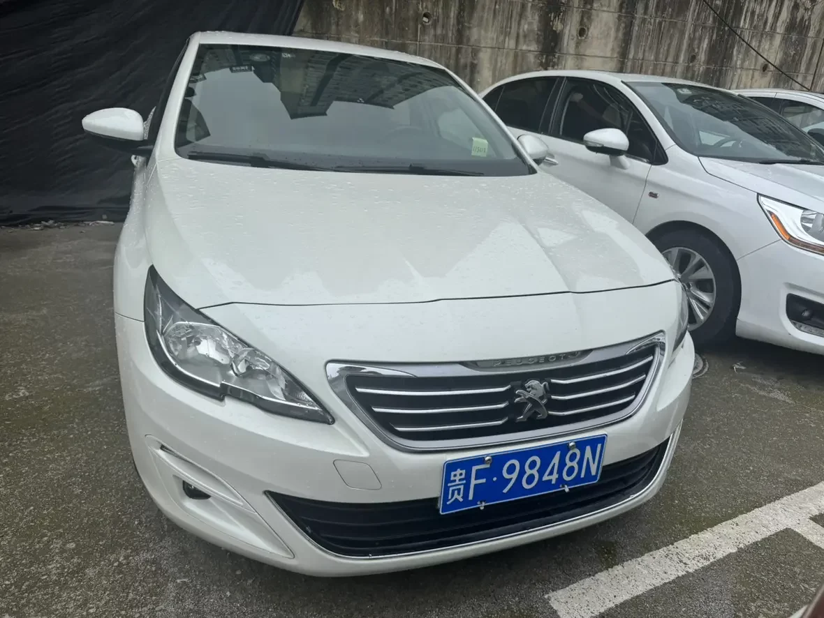 Peugeot 408