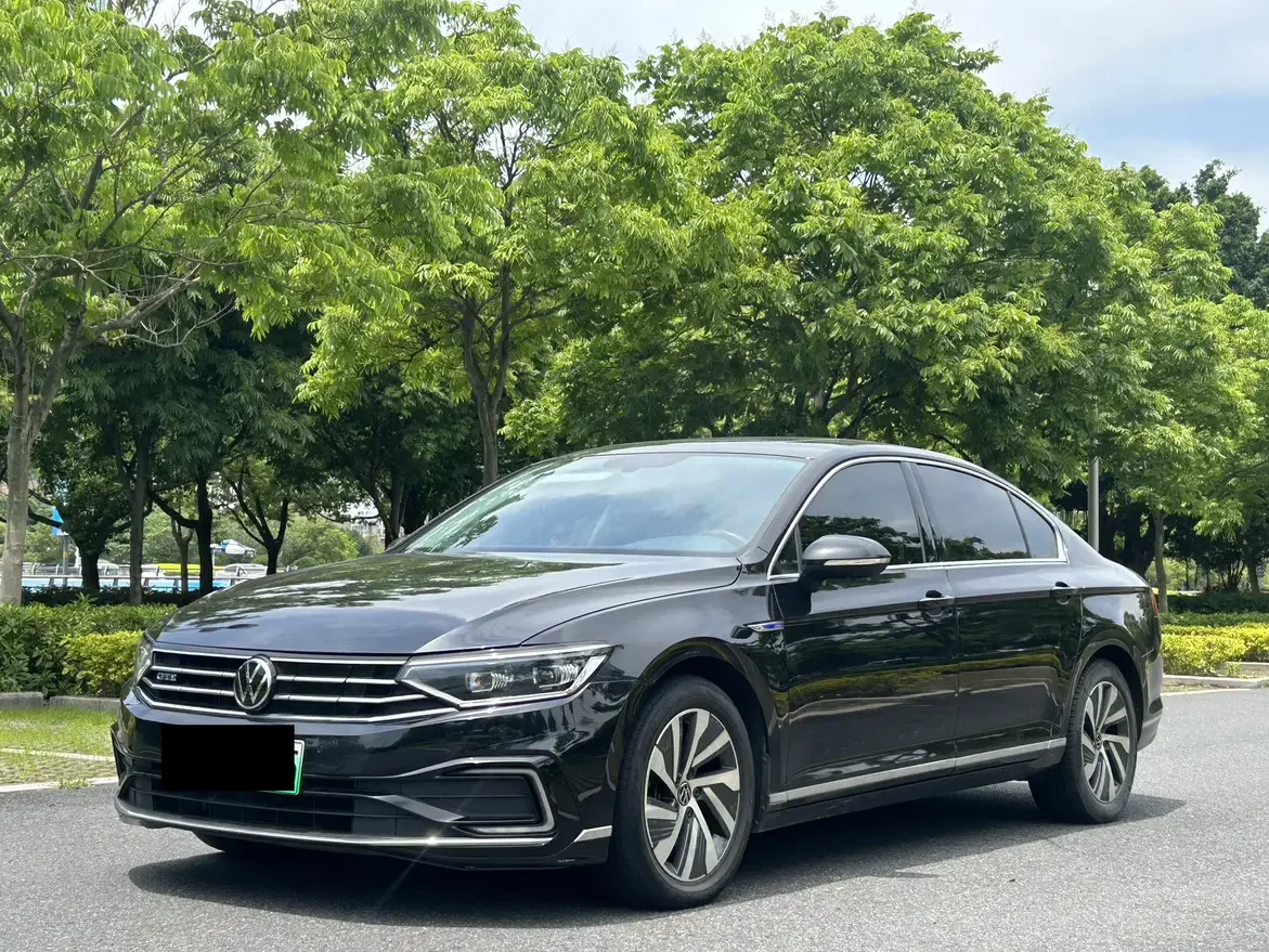 VOLKSWAGEN MAGOTAN PHEV
