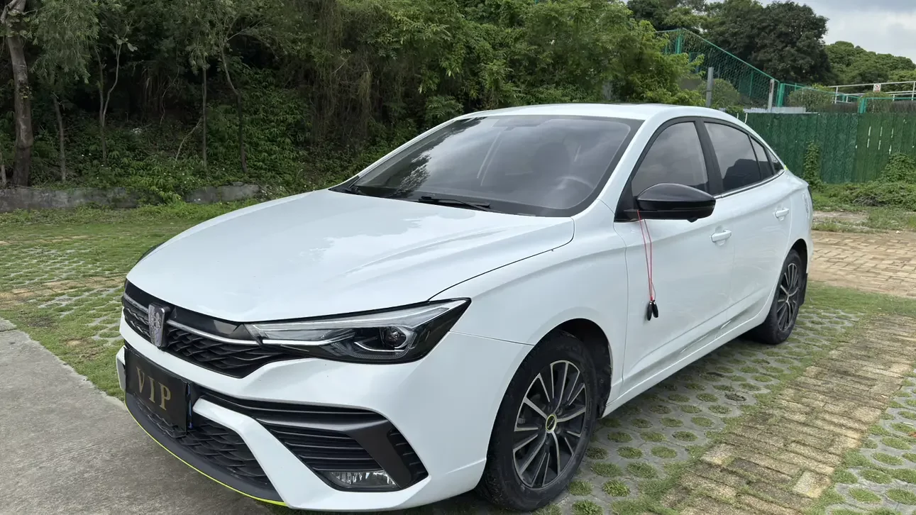 Roewe i5