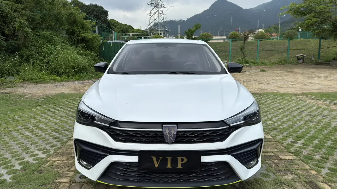 Roewe i5