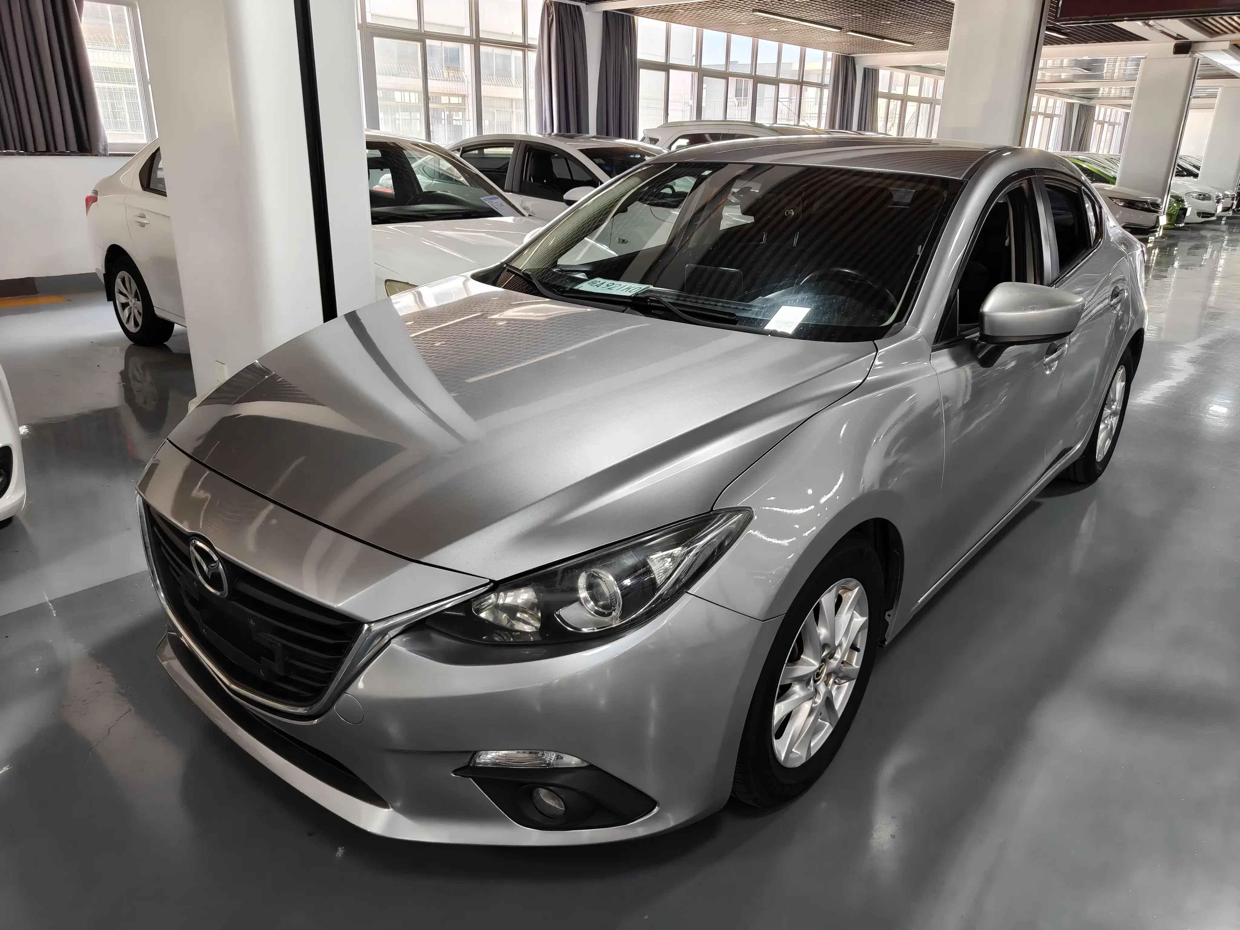 Mazda Axela (3)  из Китая