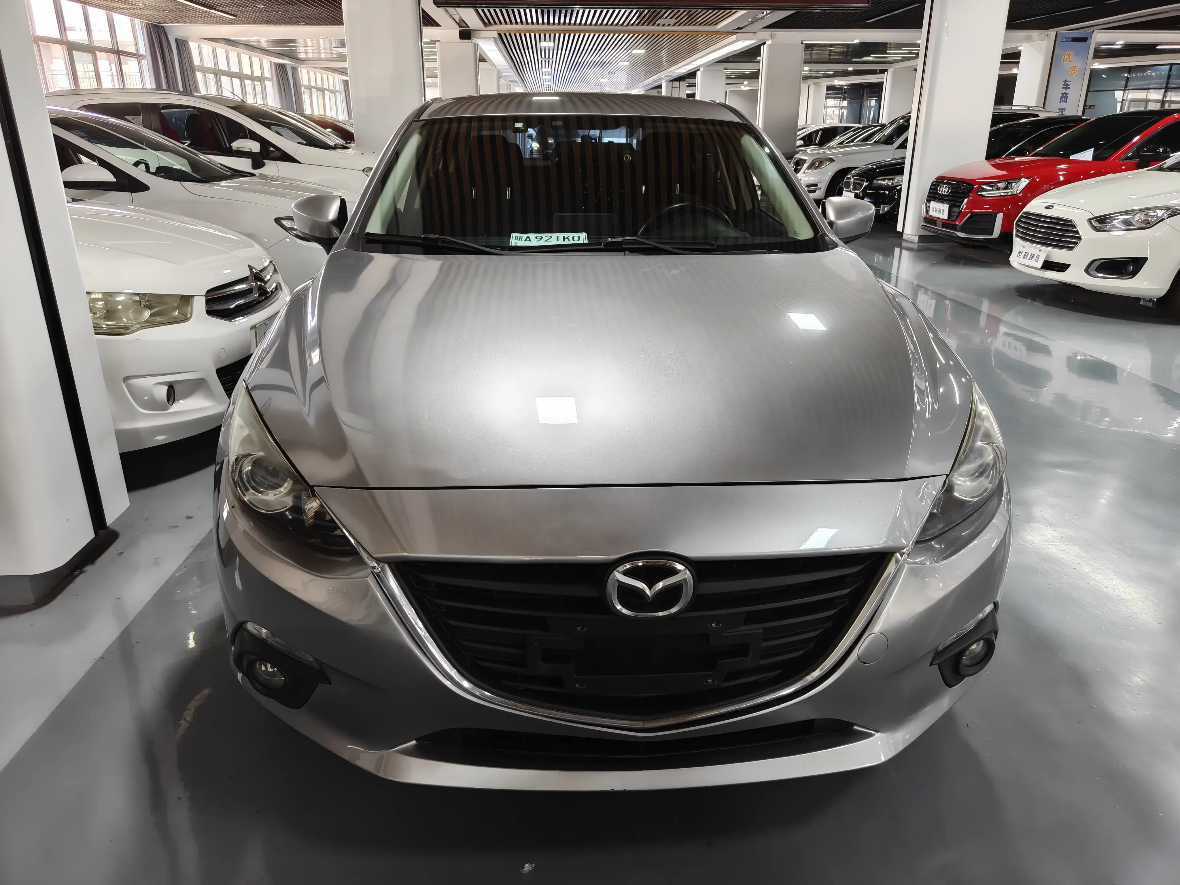 Mazda Axela (3)  из Китая