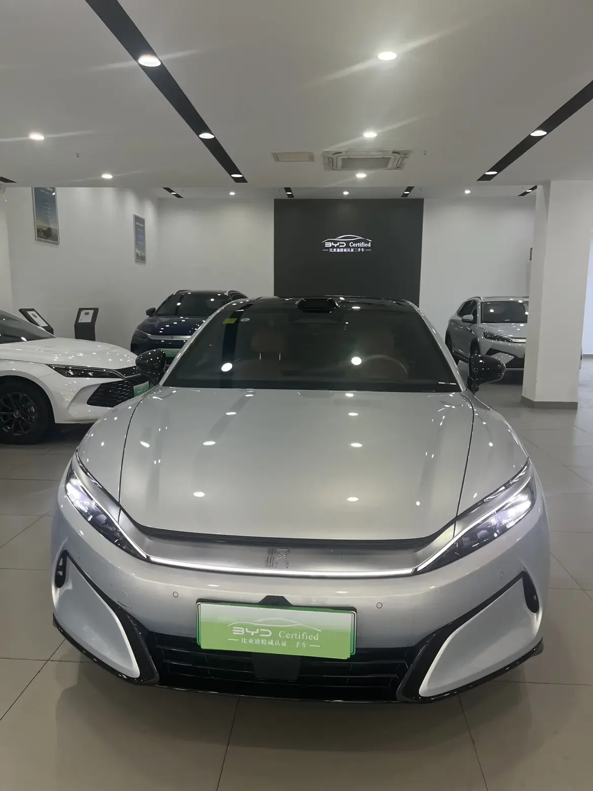 BYD Han L EV
