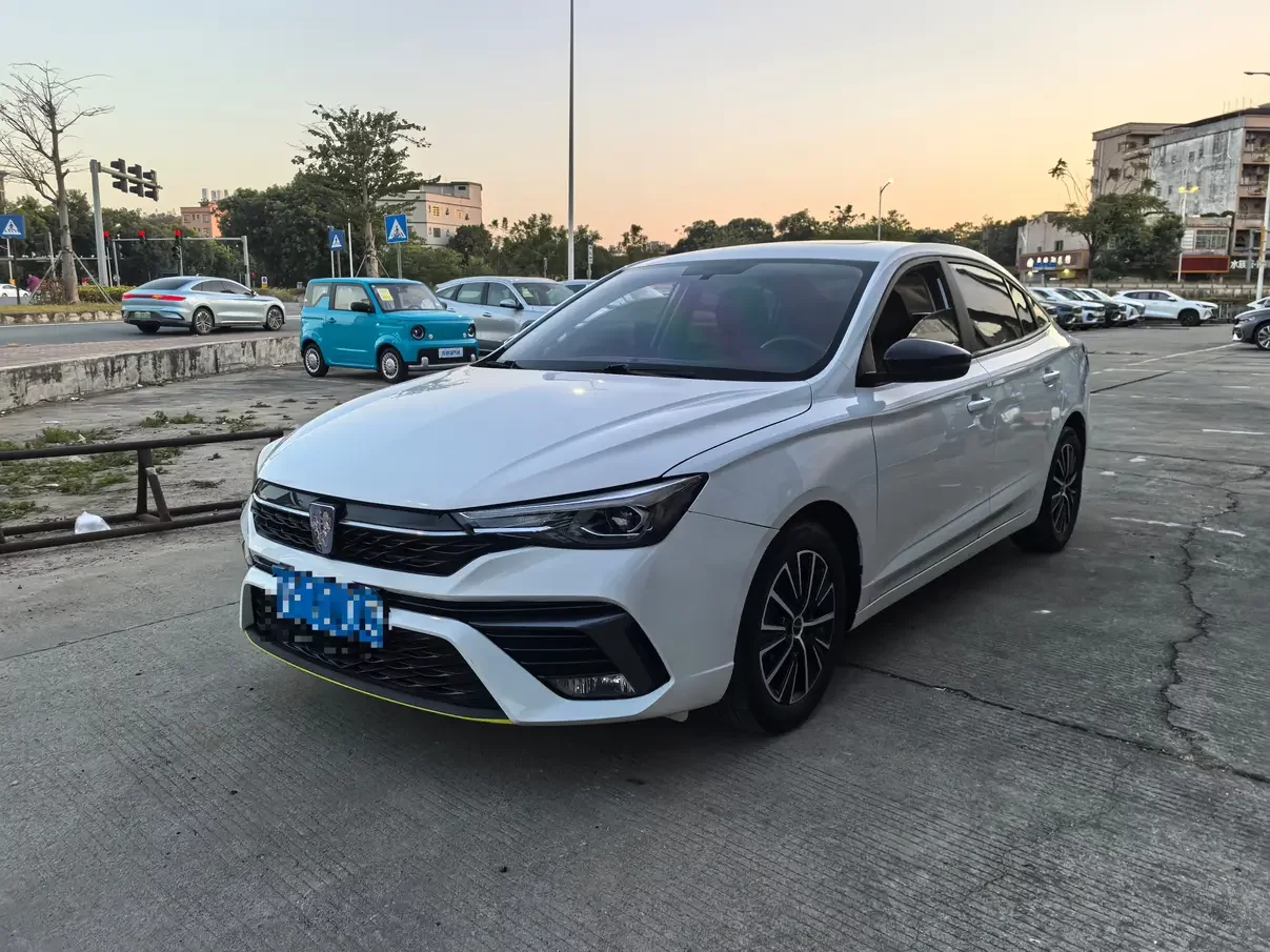 Roewe i5