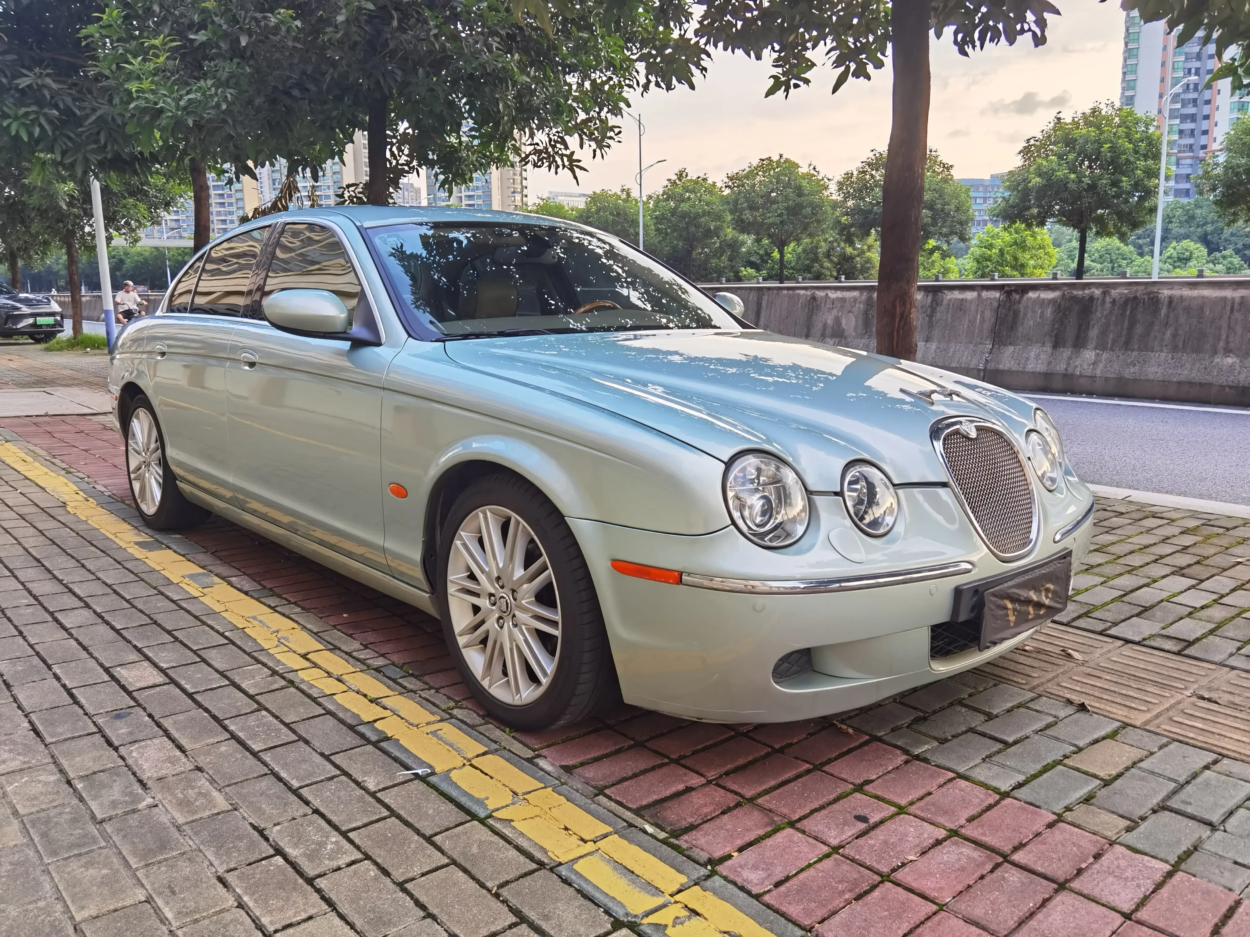 Jaguar S-Type