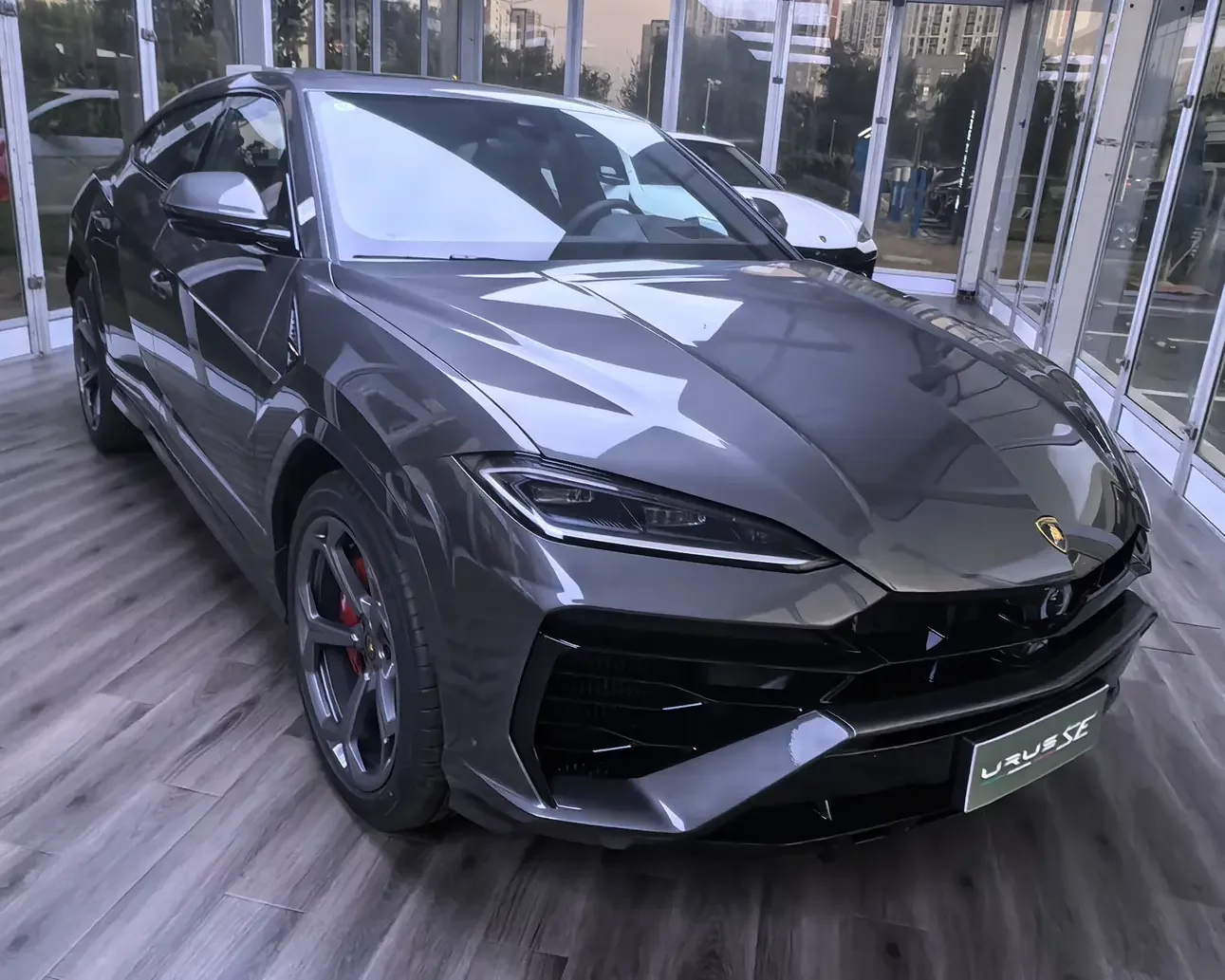 Lamborghini Urus SE