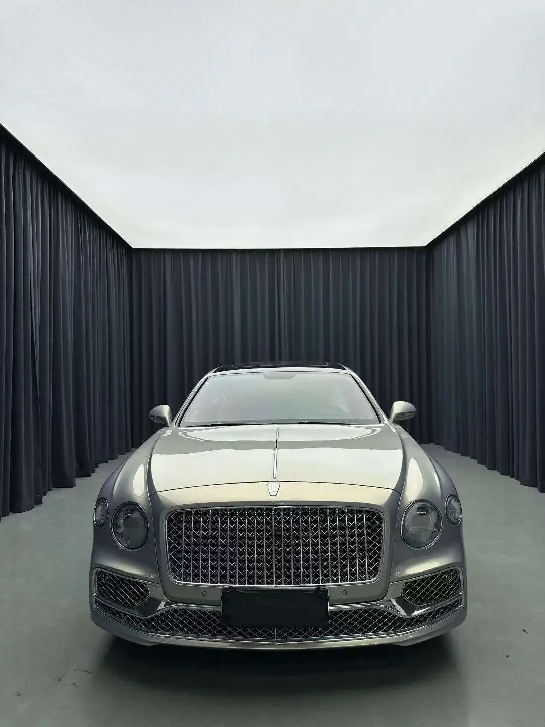 Bentley galloping