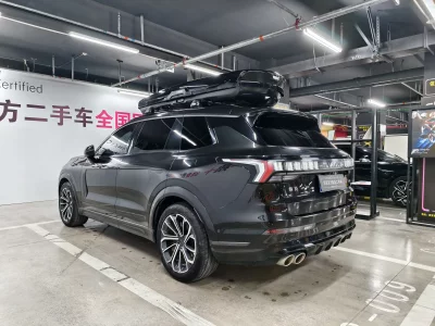 Lynk & Co 09