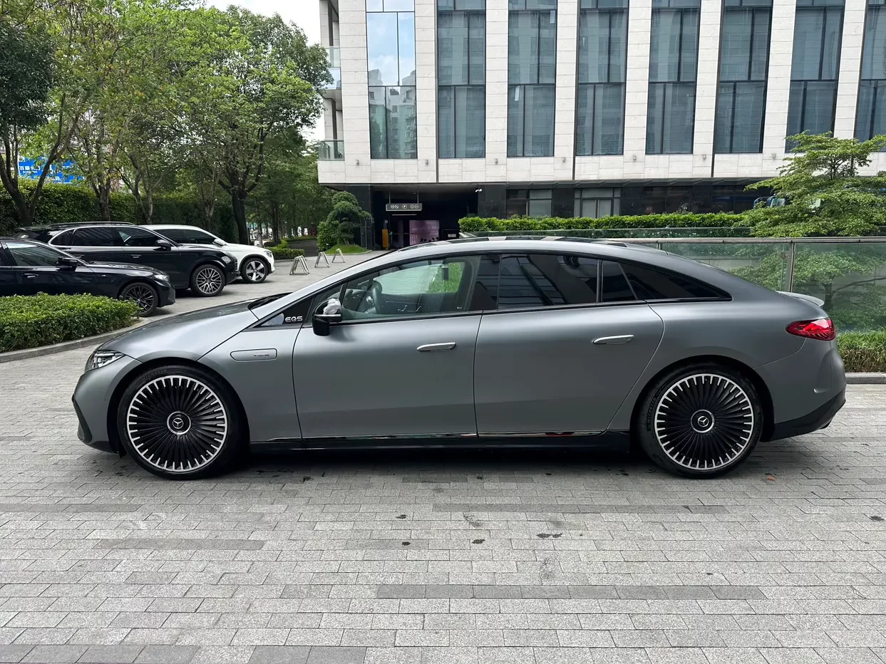 Mercedes-Benz EQS AMG