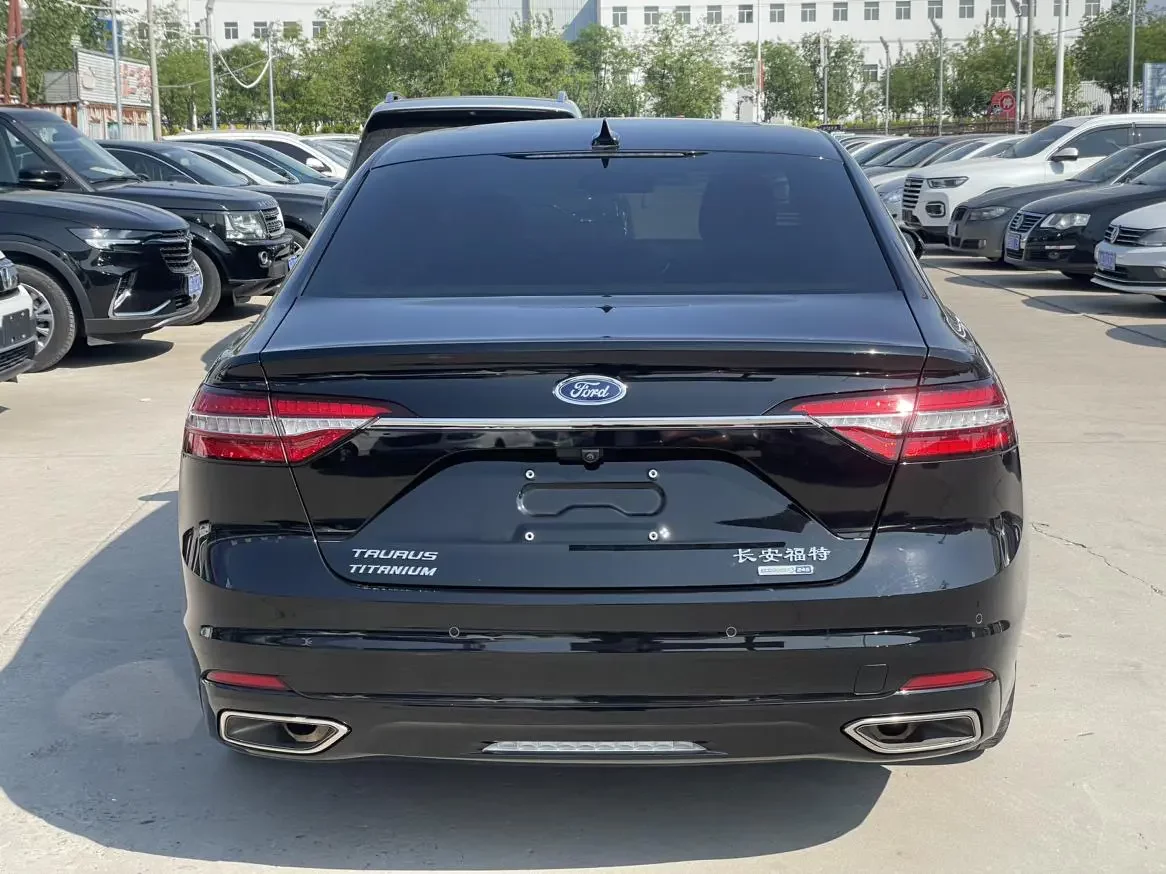 Ford Taurus