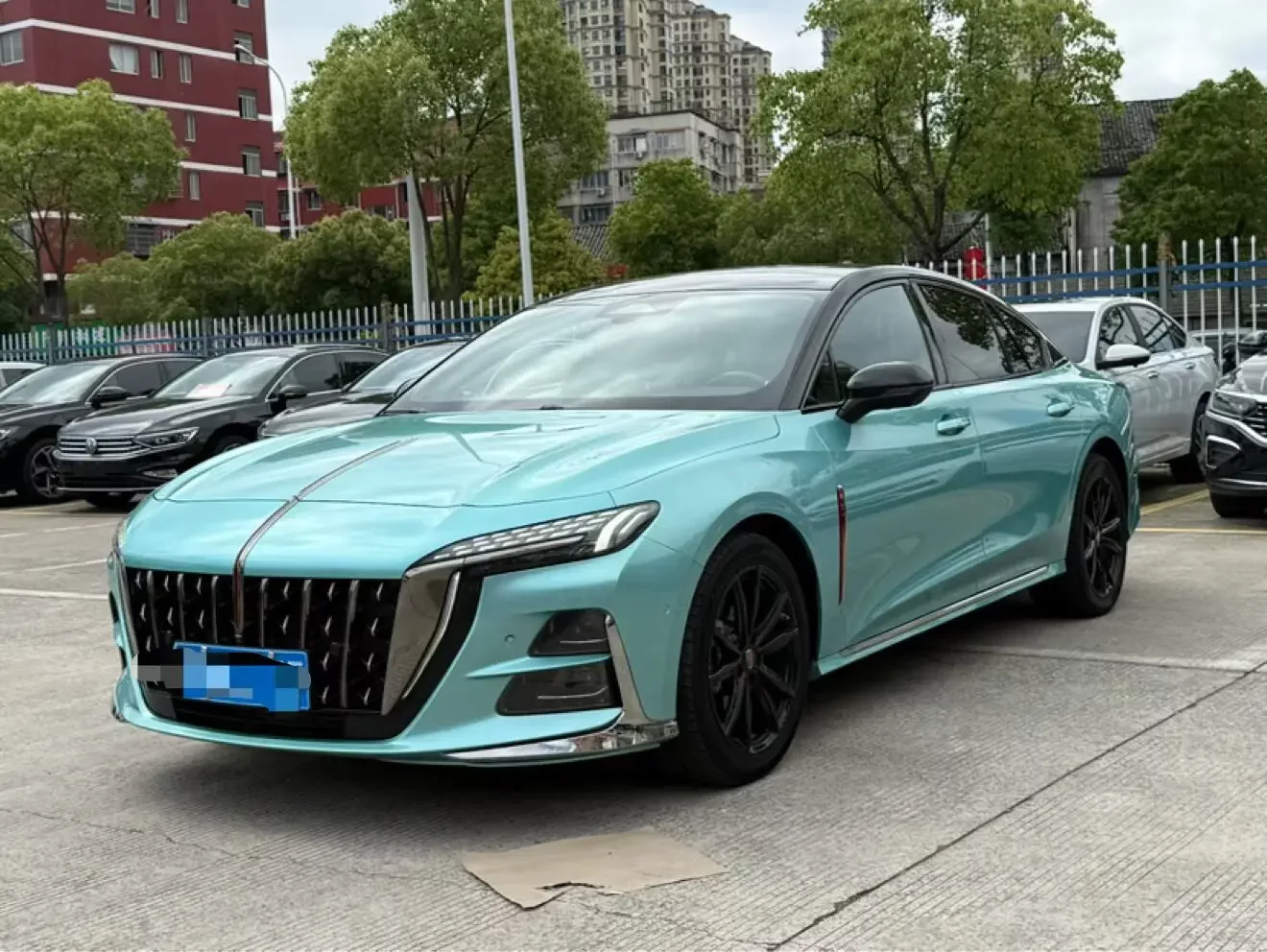 Hongqi H6  из Китая