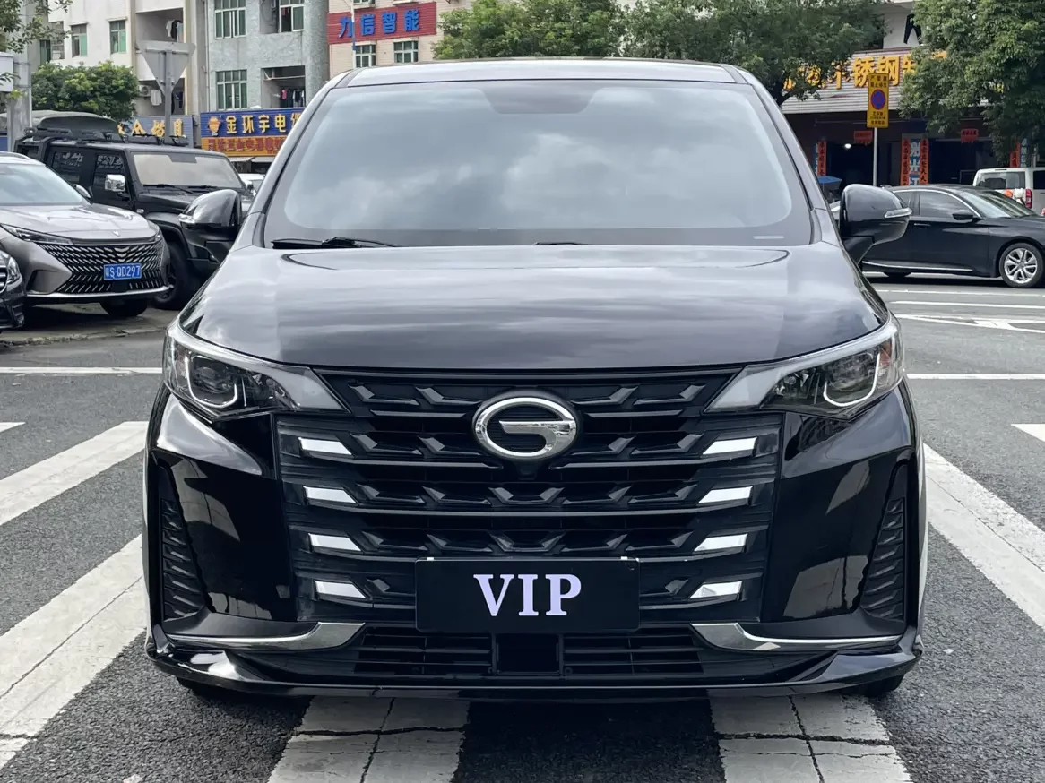 GAC Trumpchi M6  из Китая