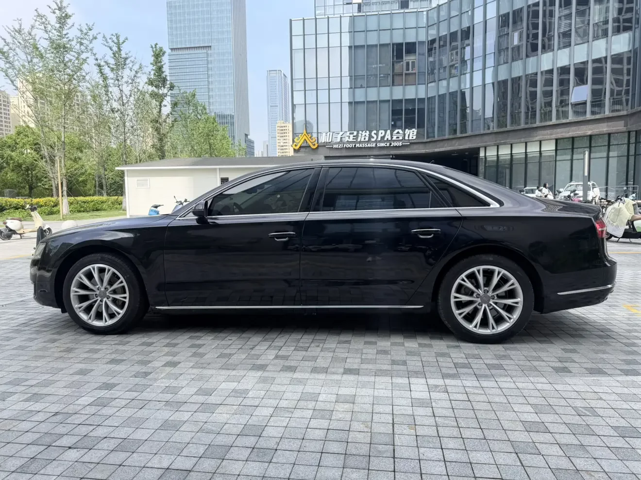 Audi A8