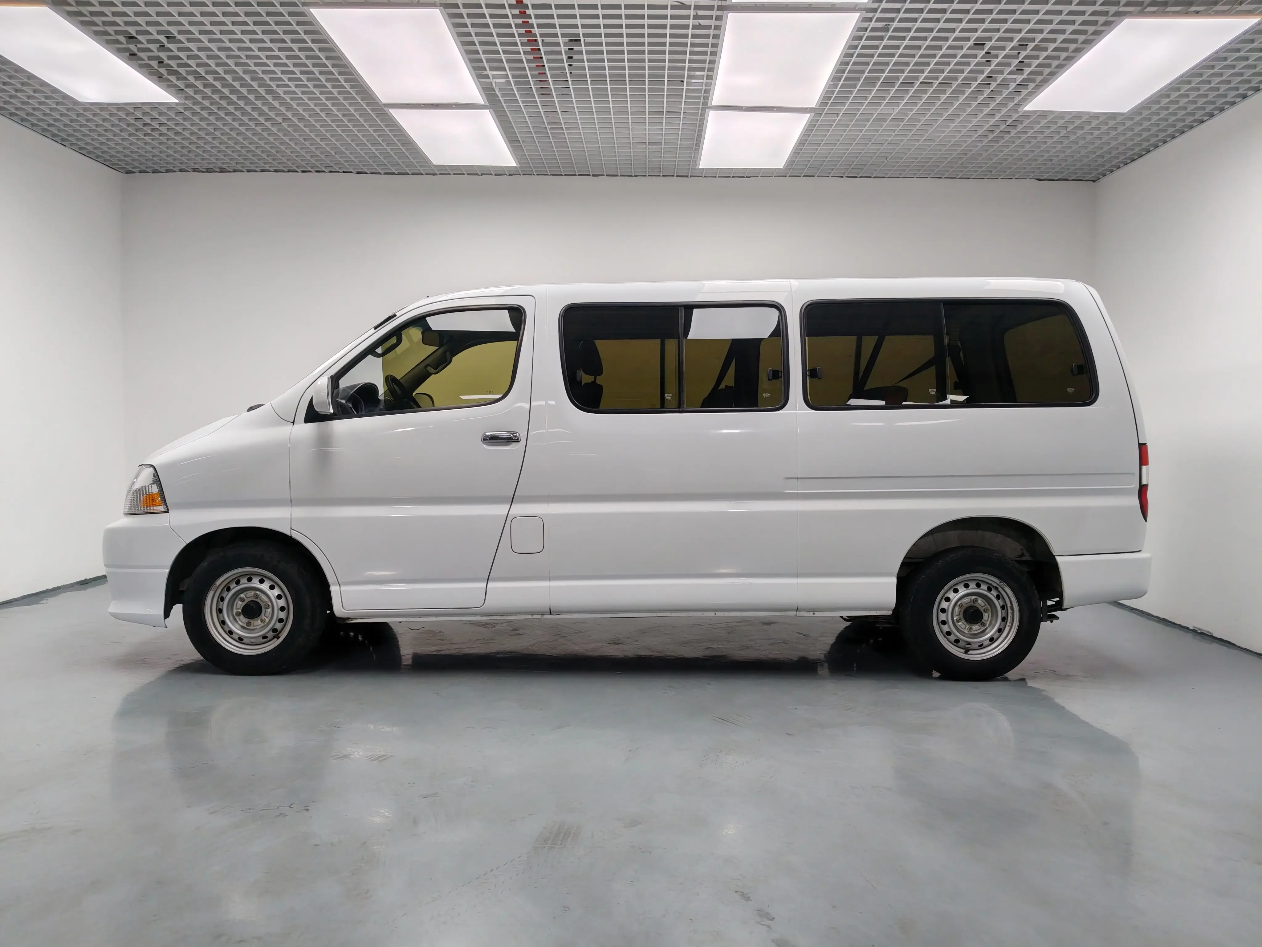 Golden cup Jinbei Express