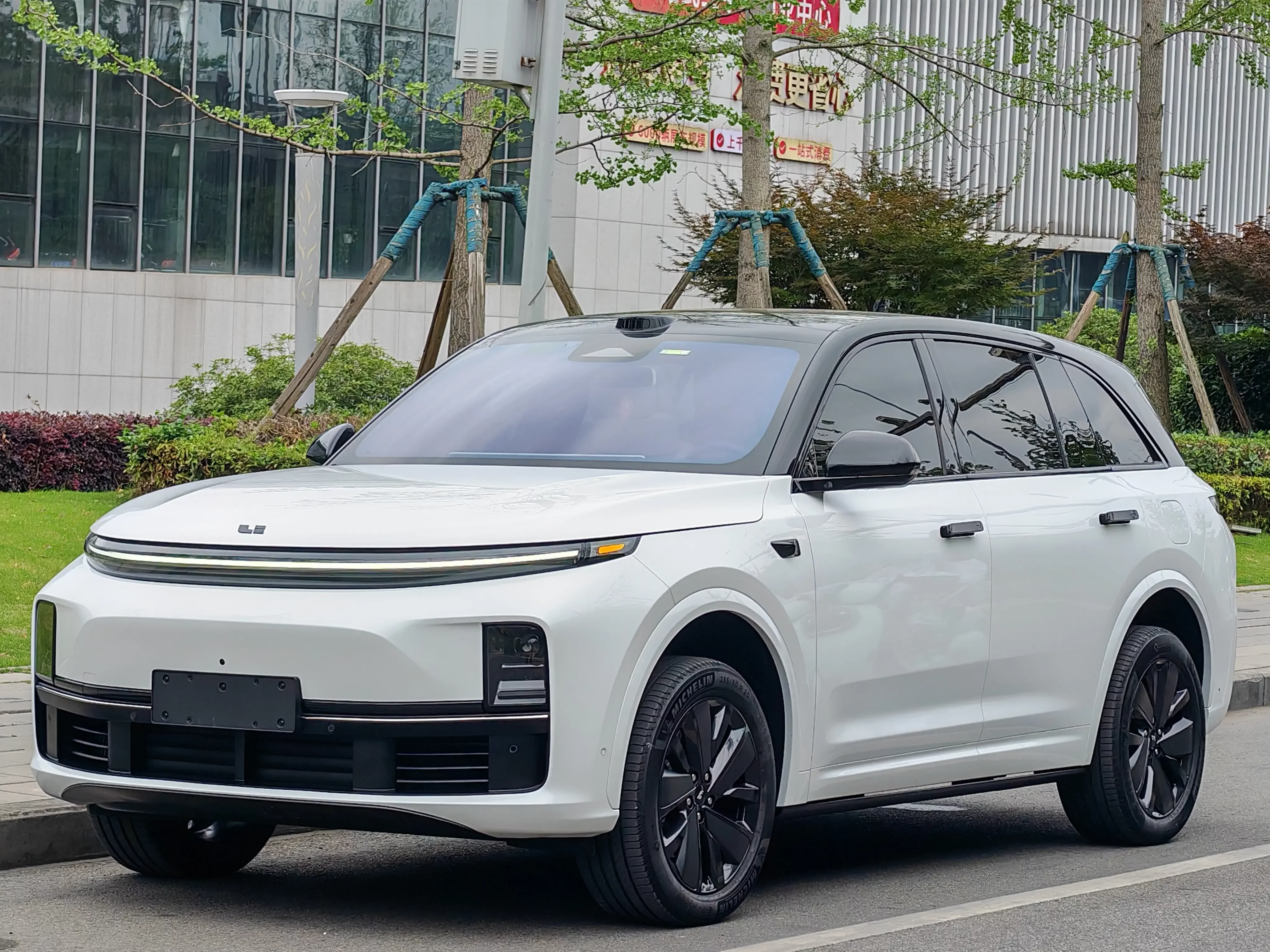 Lixiang L7