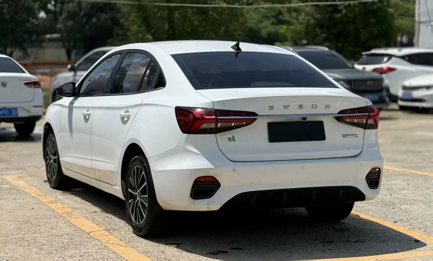 Roewe i5