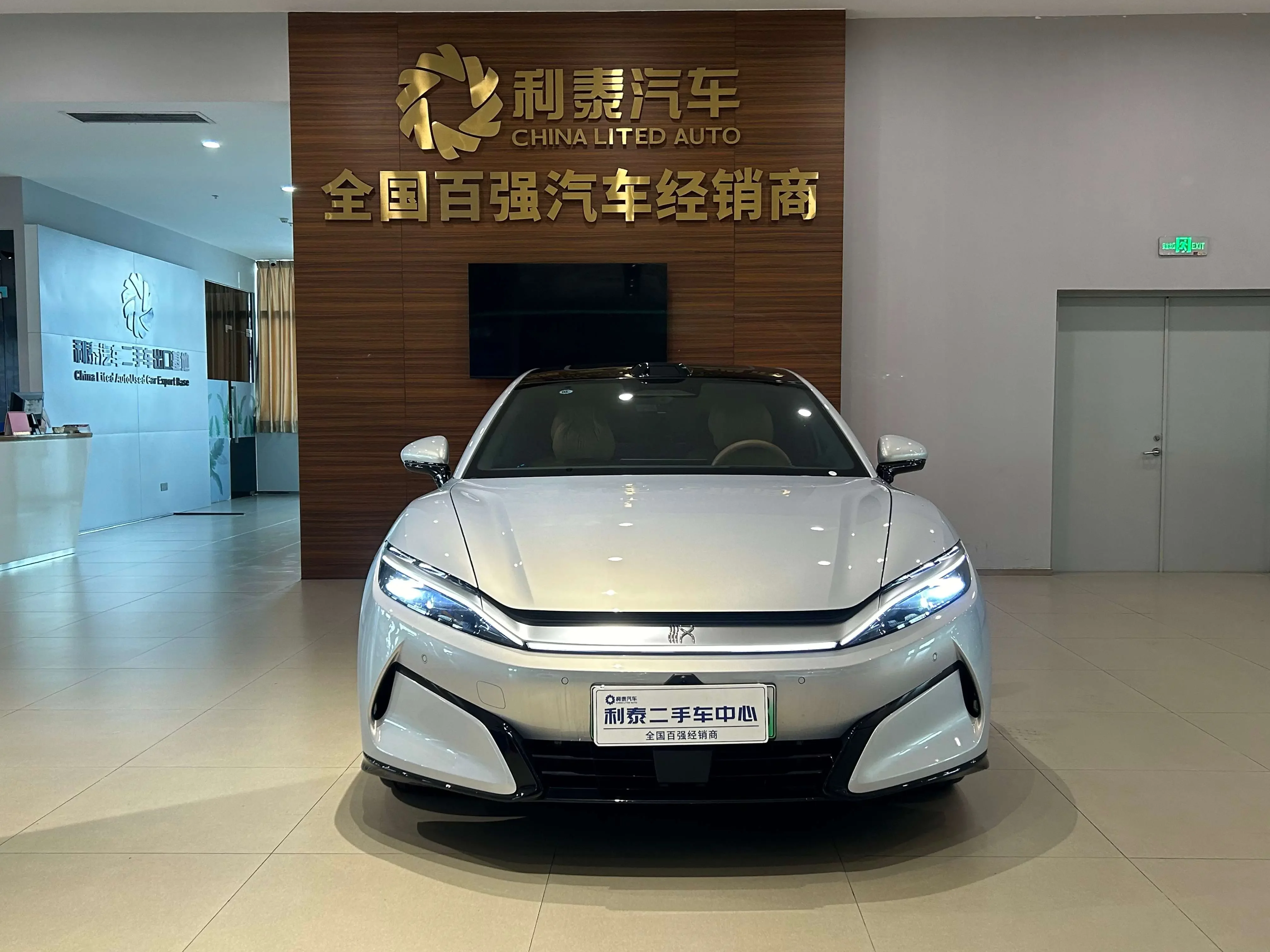 BYD Han L EV  из Китая