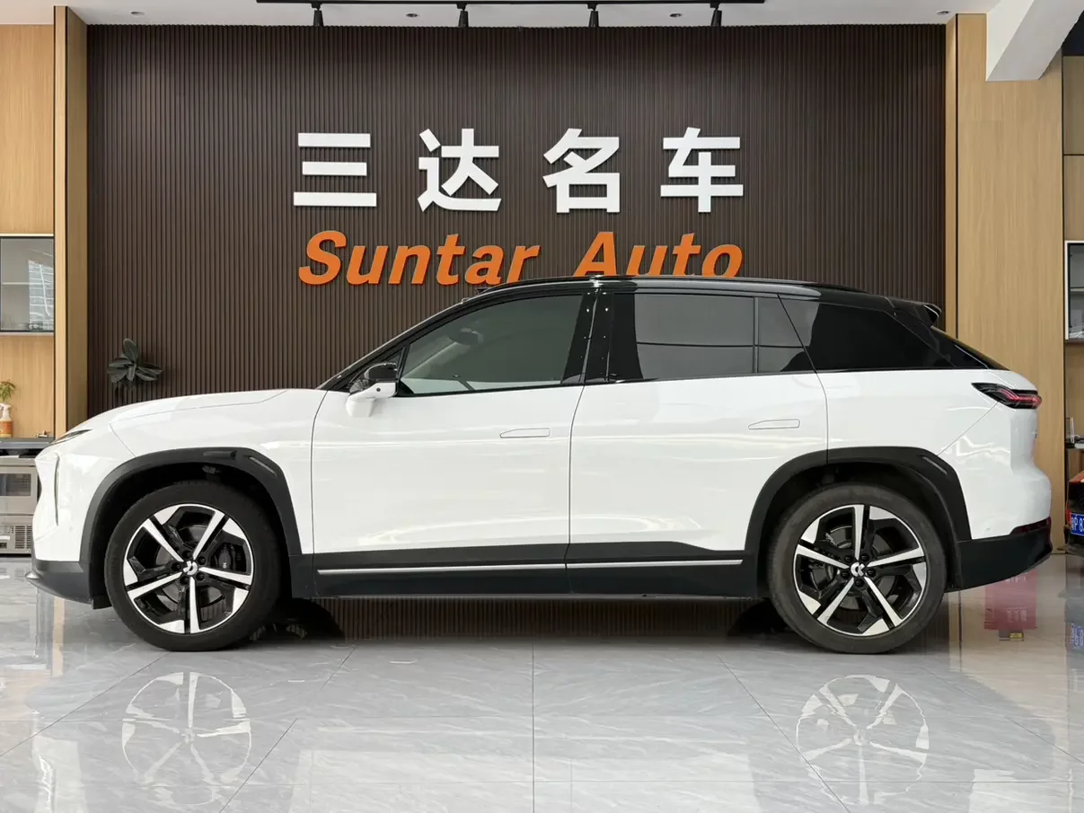 NIO ES7