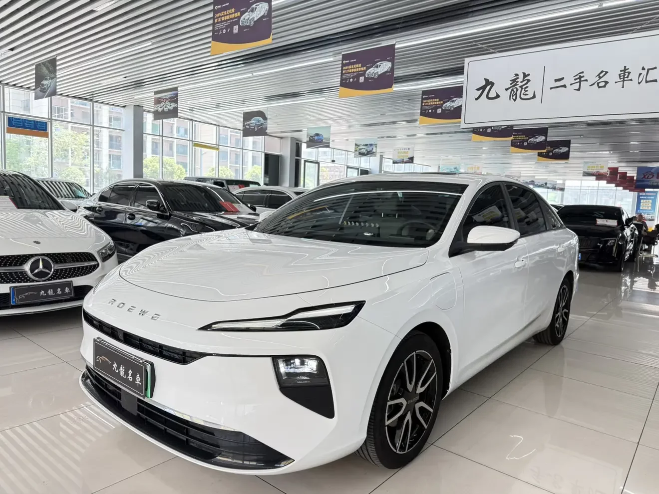 Roewe D6