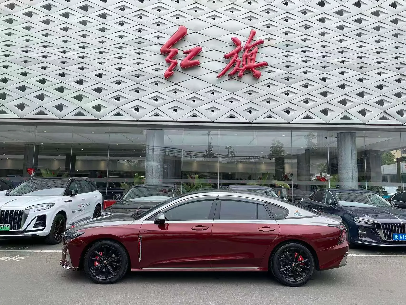 Hongqi H6