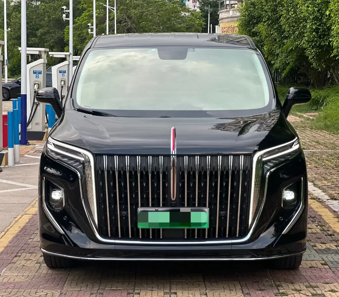 Hongqi HQ9 PHEV  из Китая